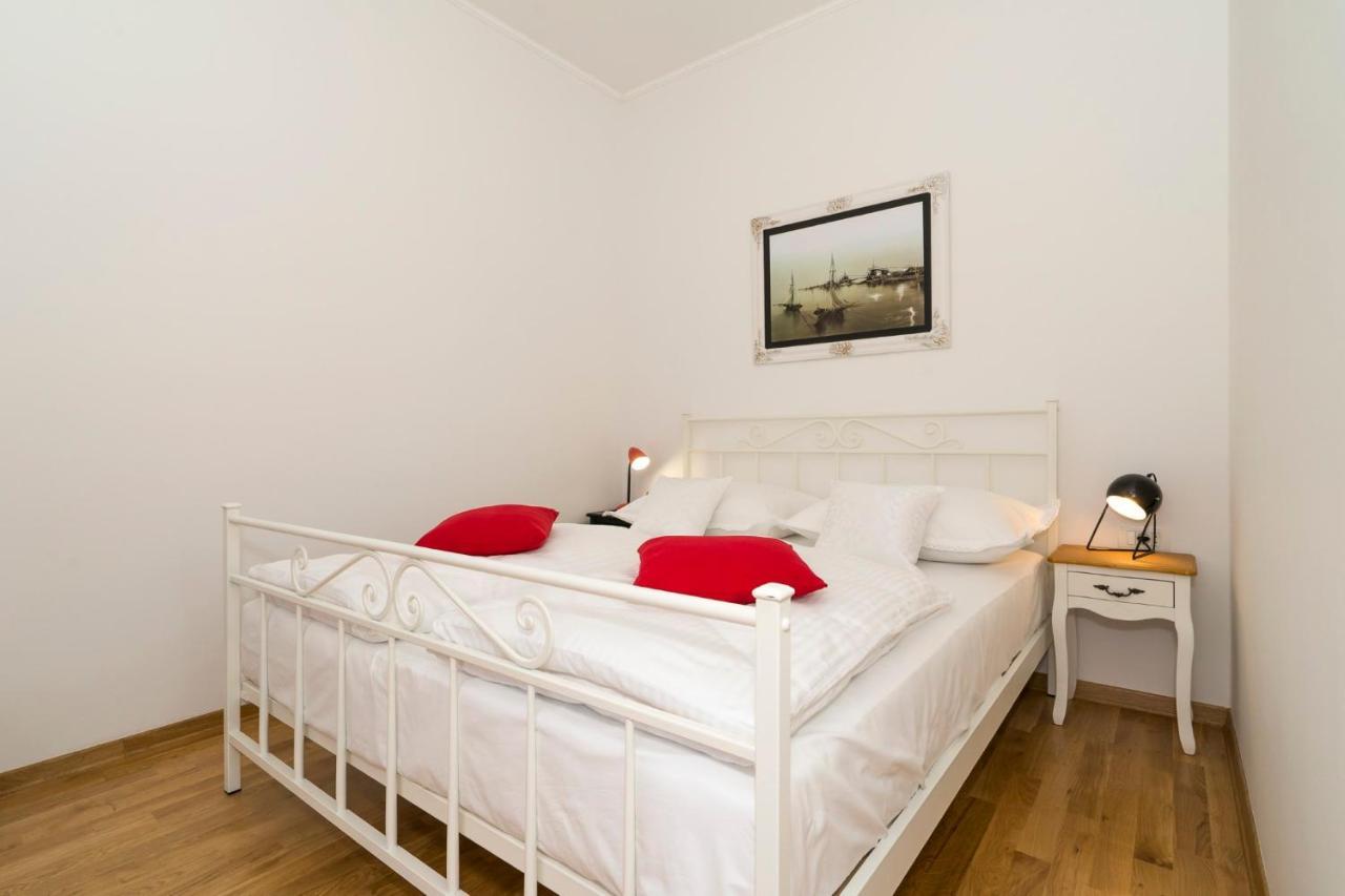 Apartment Dinka With Terrace Split Exterior foto