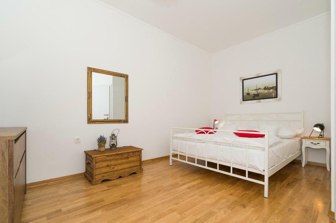 Apartment Dinka With Terrace Split Exterior foto